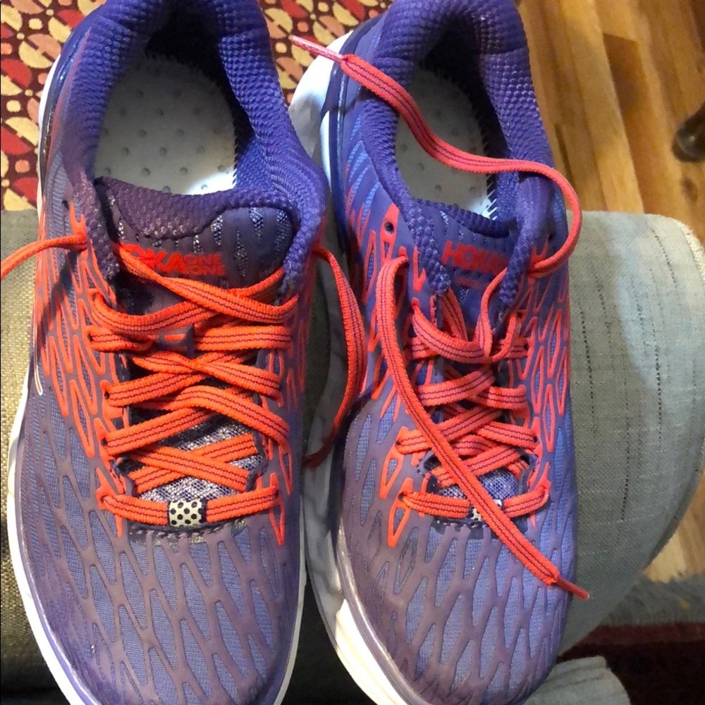 HOKA ONE ONE Vanquish 2 Women’s Purple Running Shoe. Size 7
